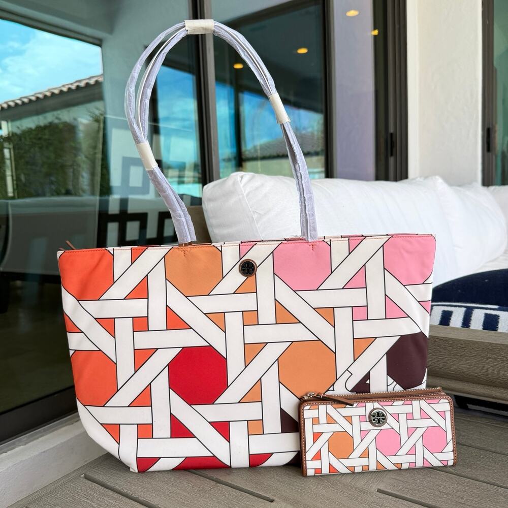 Bundle‼️Tory Burch Nylon Large Tote 176043 & Slim Envelope Wallet 175894
